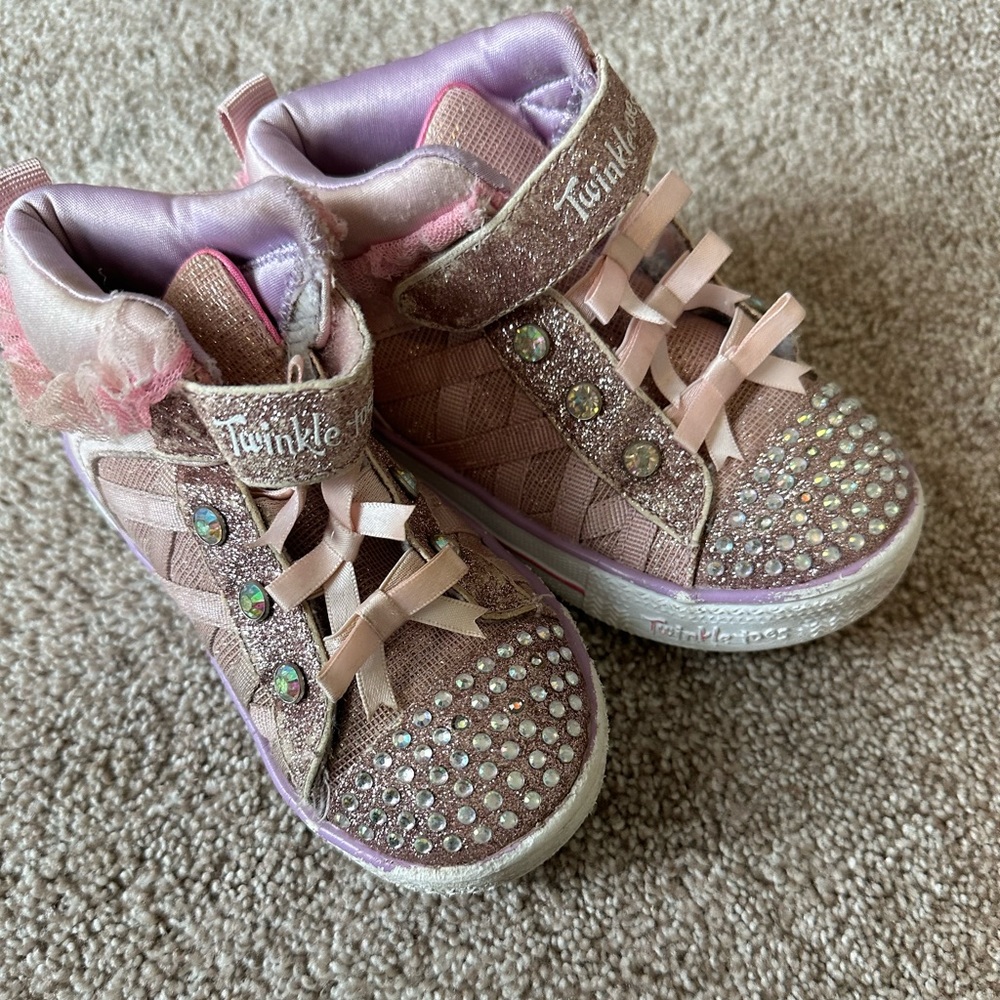 Pink sparkle twinkle toes sneakers